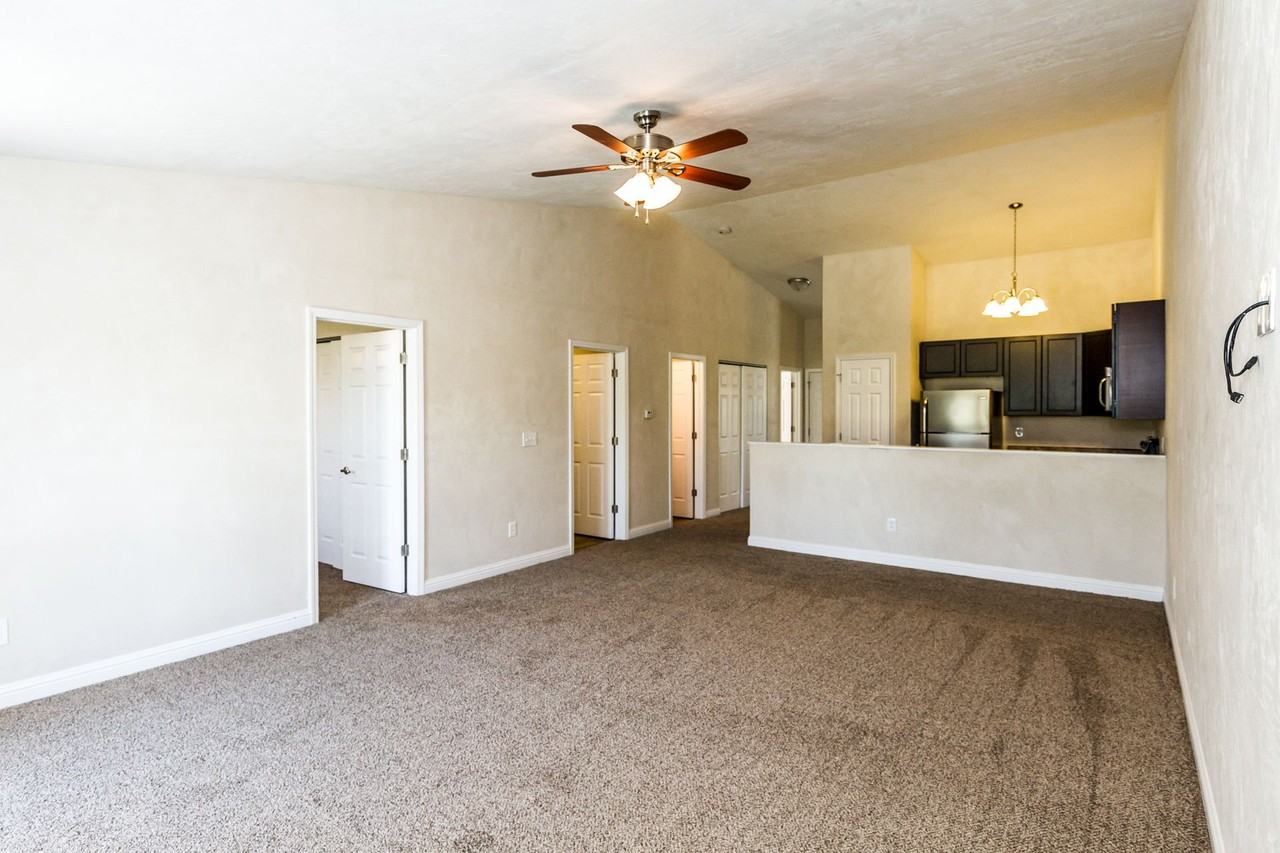 2029 Wexford Green Way - Photo 4 of 36