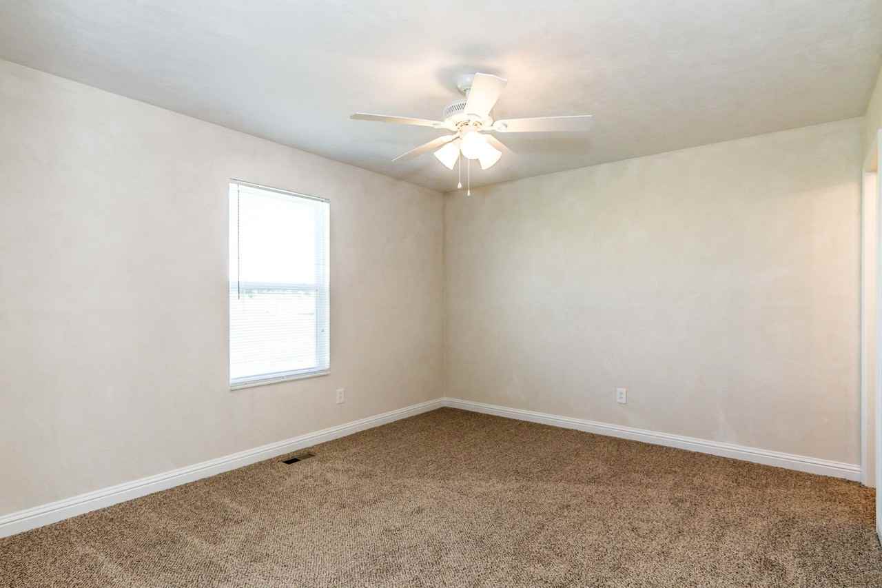 2029 Wexford Green Way - Photo 6 of 36