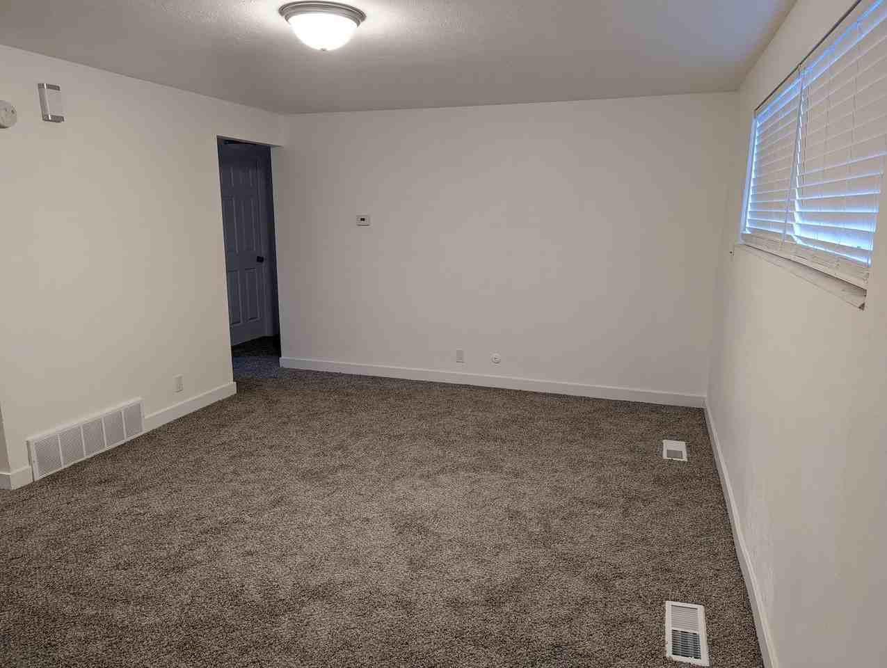 580 S 470 E #1 - Photo 4 of 20