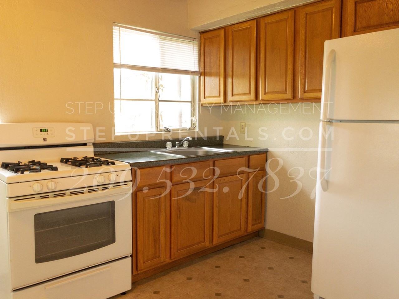 354 Barretta Street - Photo 3 of 7