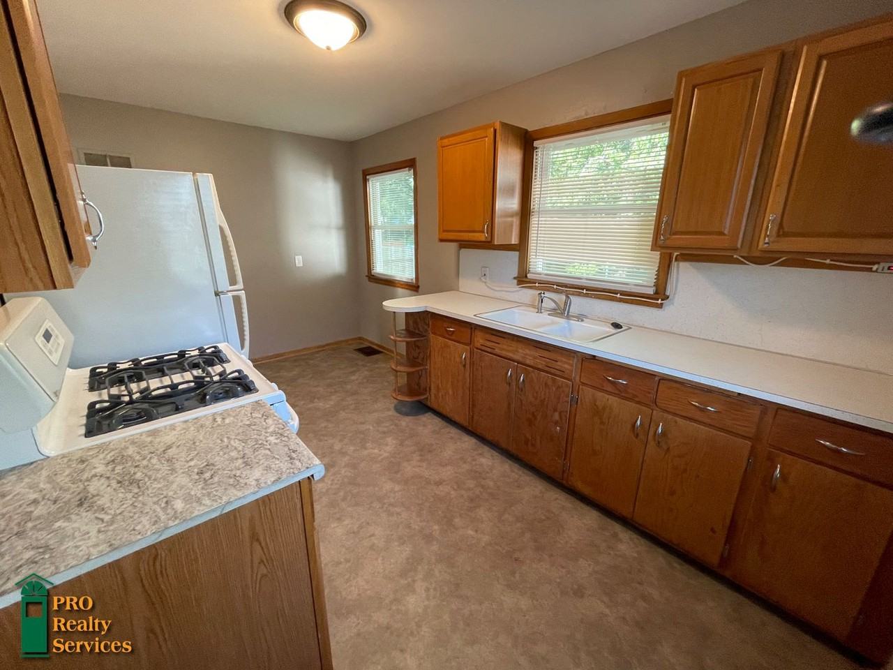 3636 Xenia Ave N - Photo 2 of 19