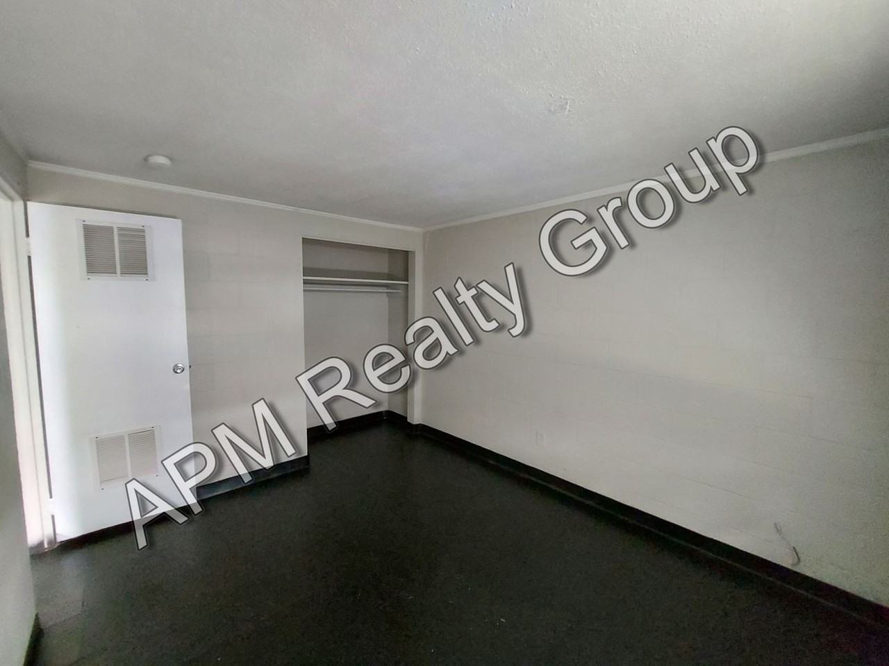 2718 Howell Ct Apt B - Photo 6 of 7