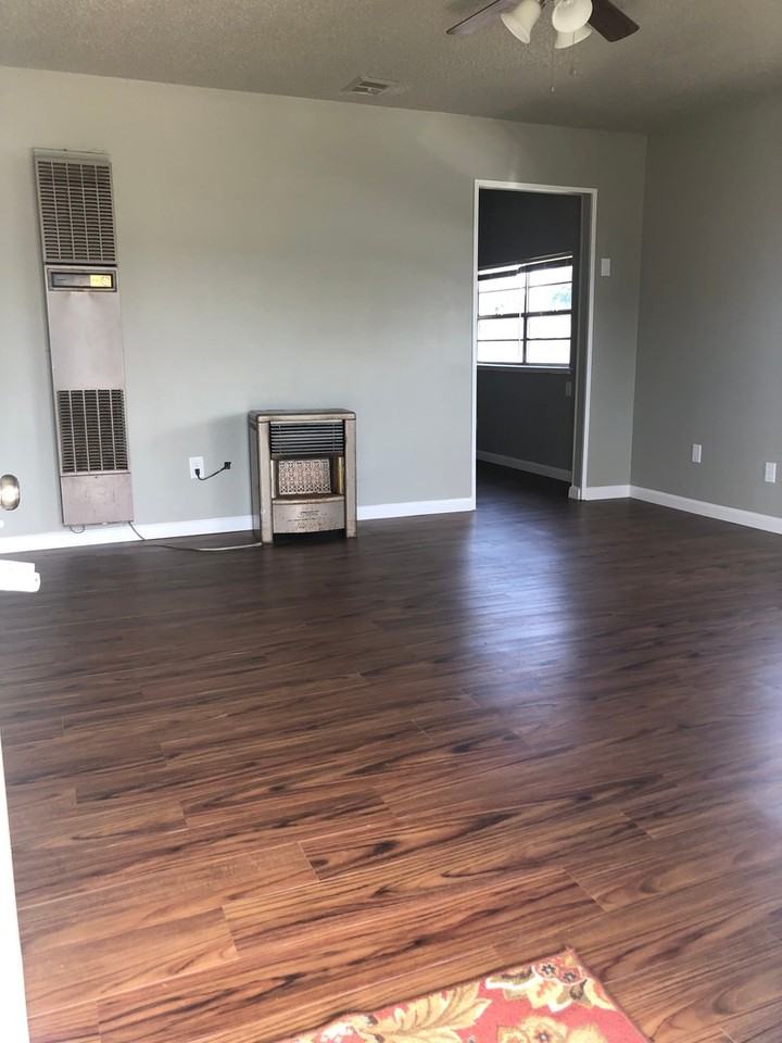 109 N Uvalde Ave - Photo 3 of 22