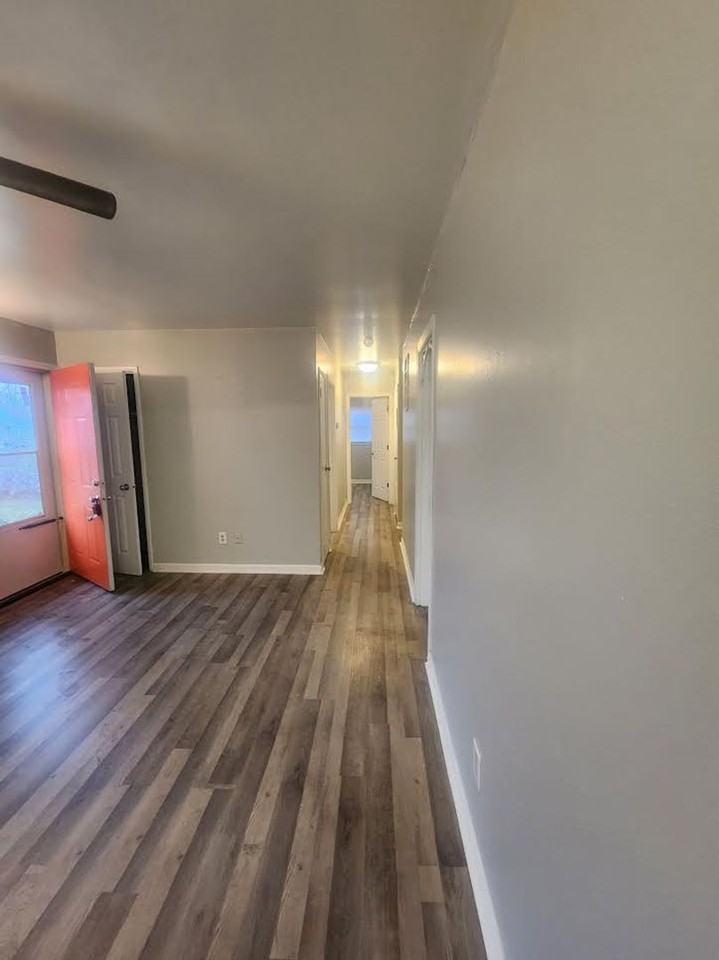 4342 Baker Dr - Photo 3 of 10