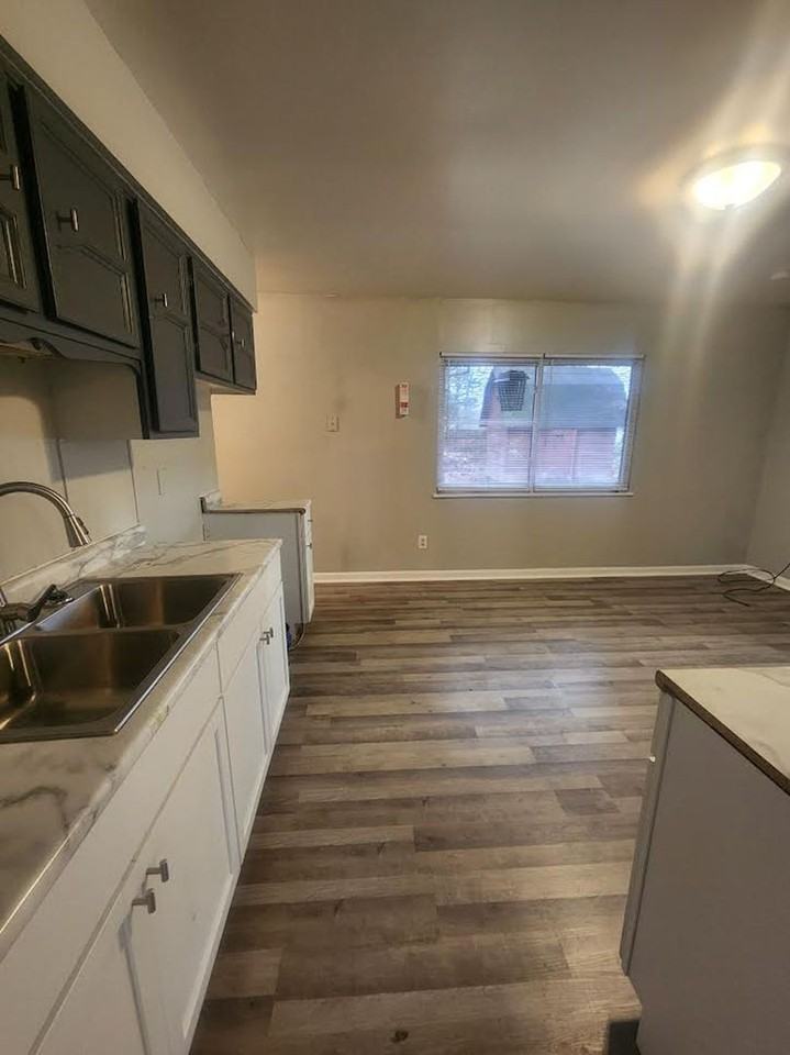 4342 Baker Dr - Photo 4 of 10