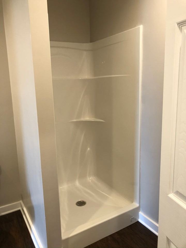 103 Poplar St - Photo 5 of 9