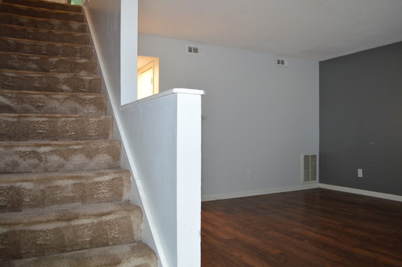1208 Carlton Ave - Photo 3 of 23