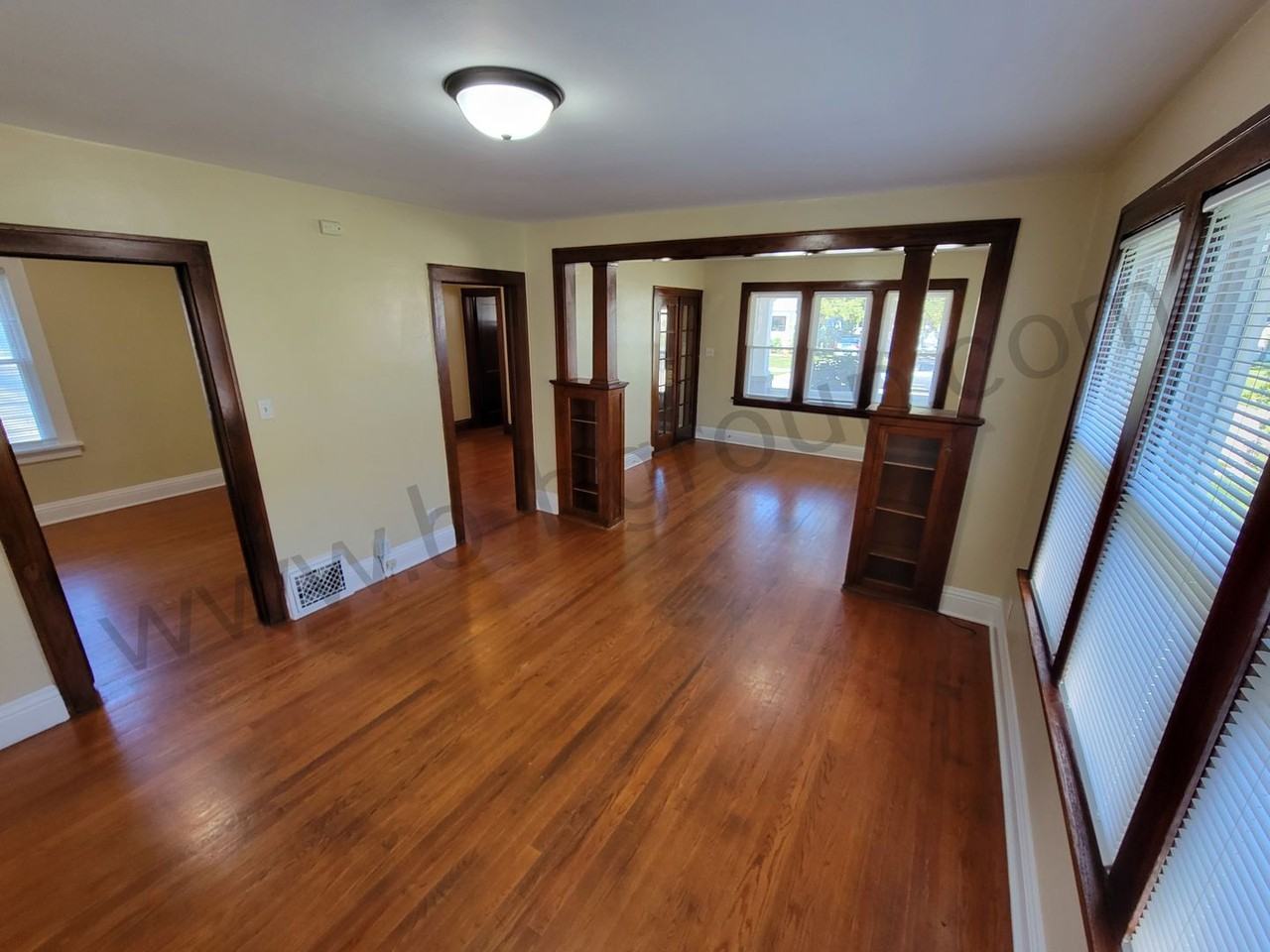 4616 28th Ave - Photo 2 of 22