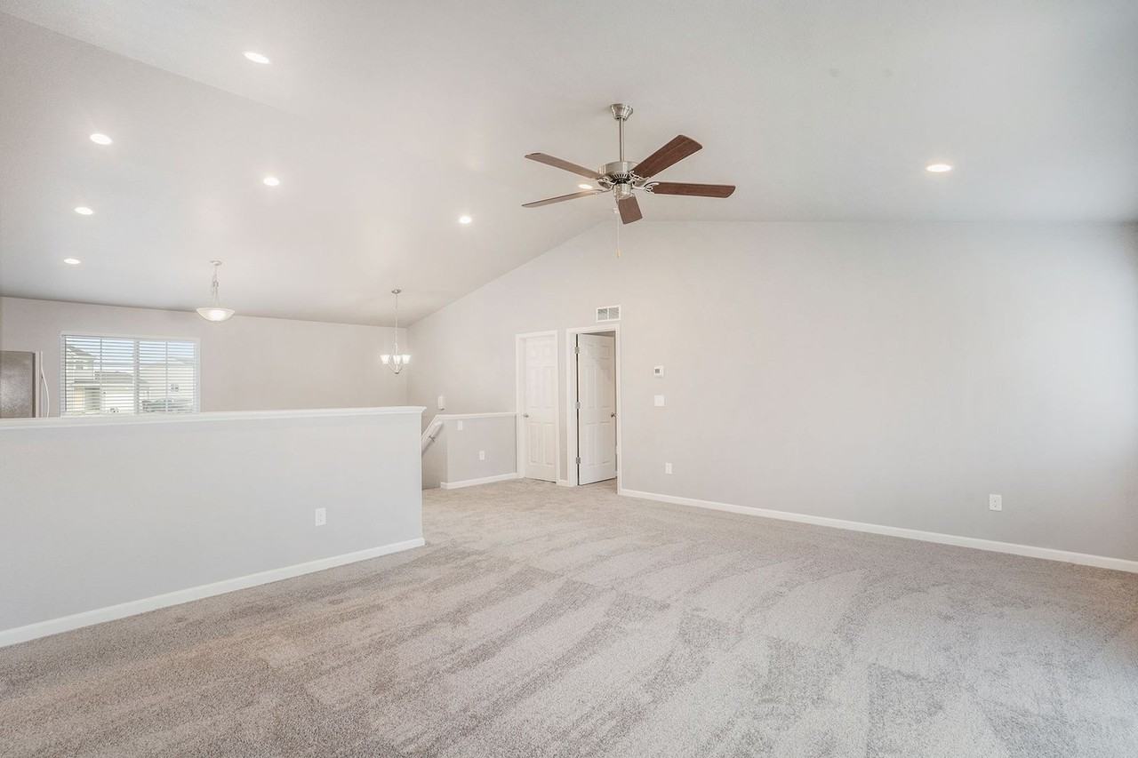 155 Greenly St - Photo 7 of 24