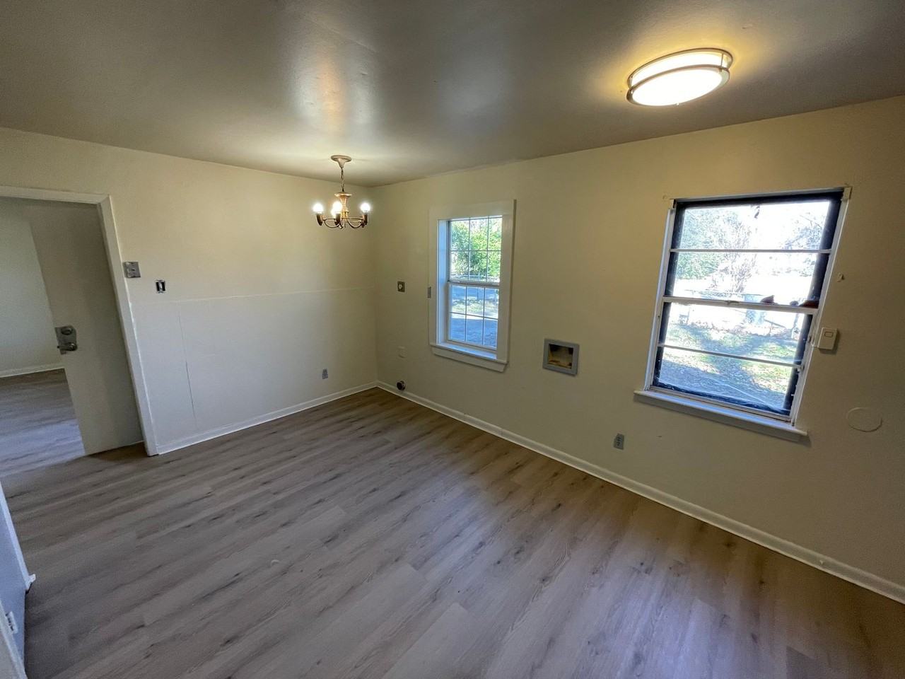 209 E Dudley Dr - Photo 6 of 20