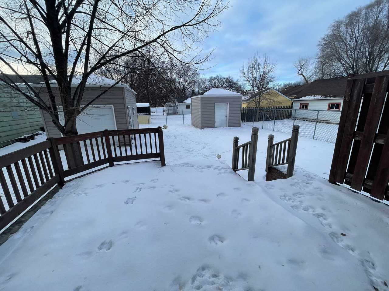 209 16th St S - Photo 3 of 19