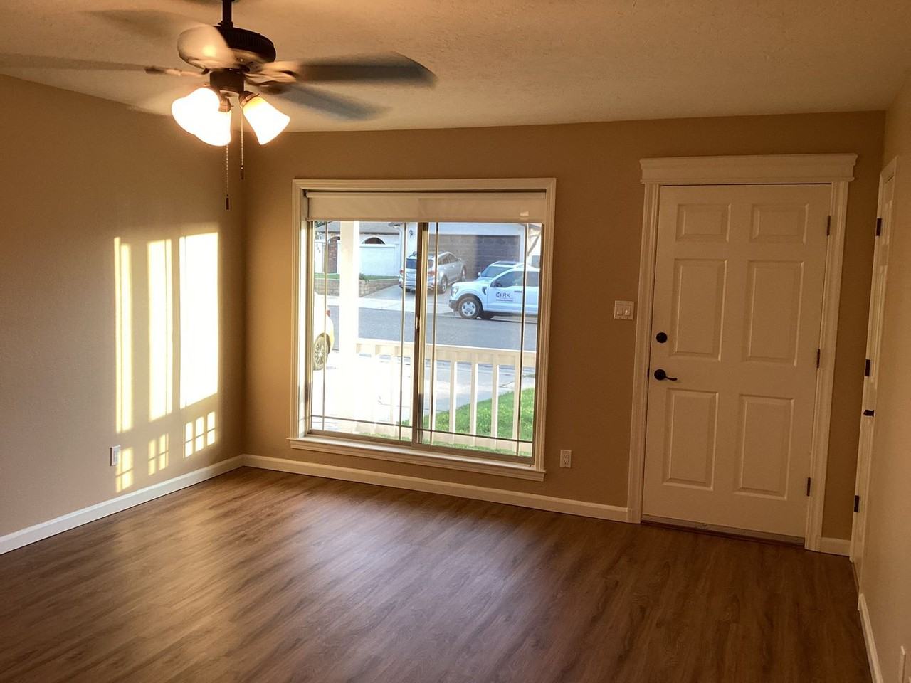 353 Jullien Dr - Photo 3 of 35