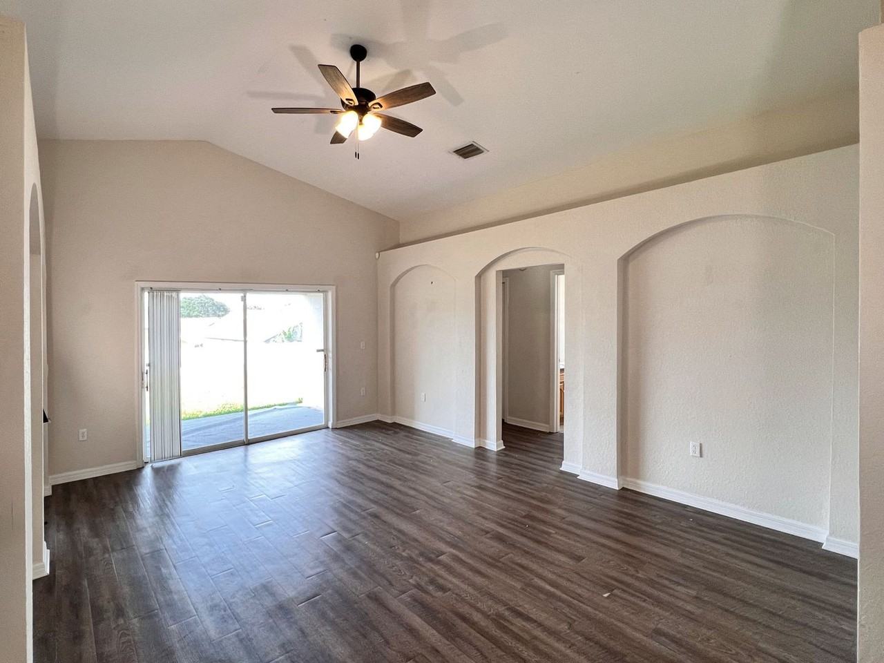 567 Cody Caleb Dr - Photo 5 of 24