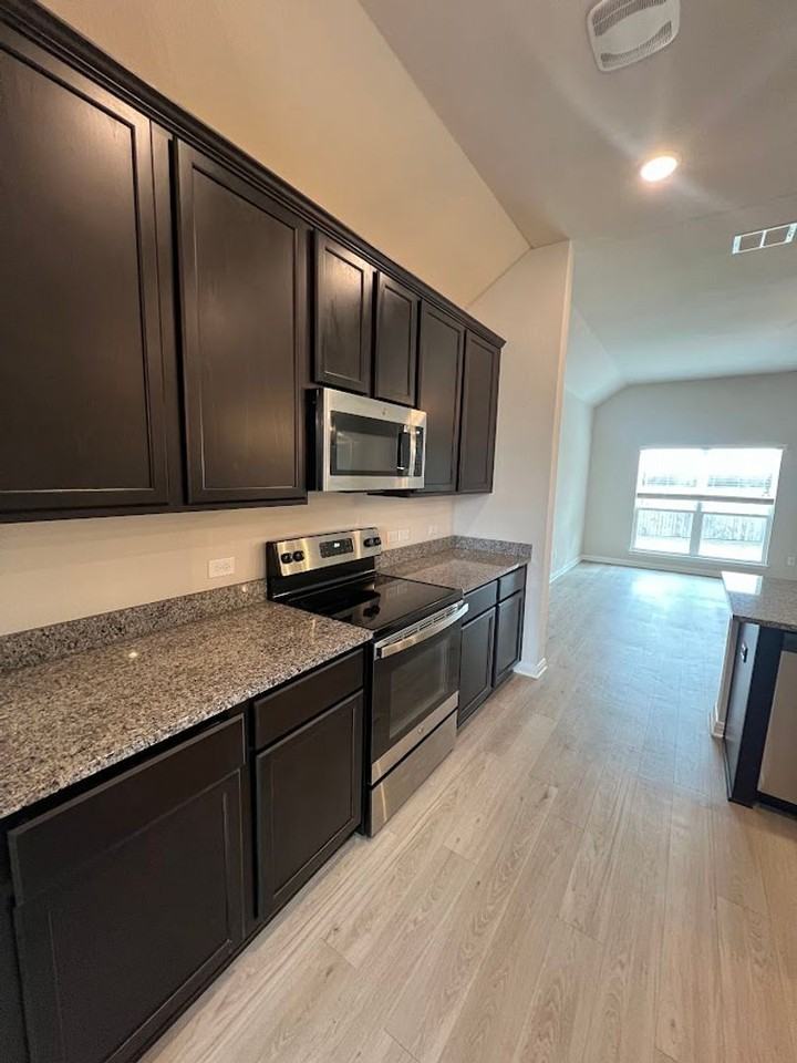 3809 Centerfire Rd - Photo 3 of 20