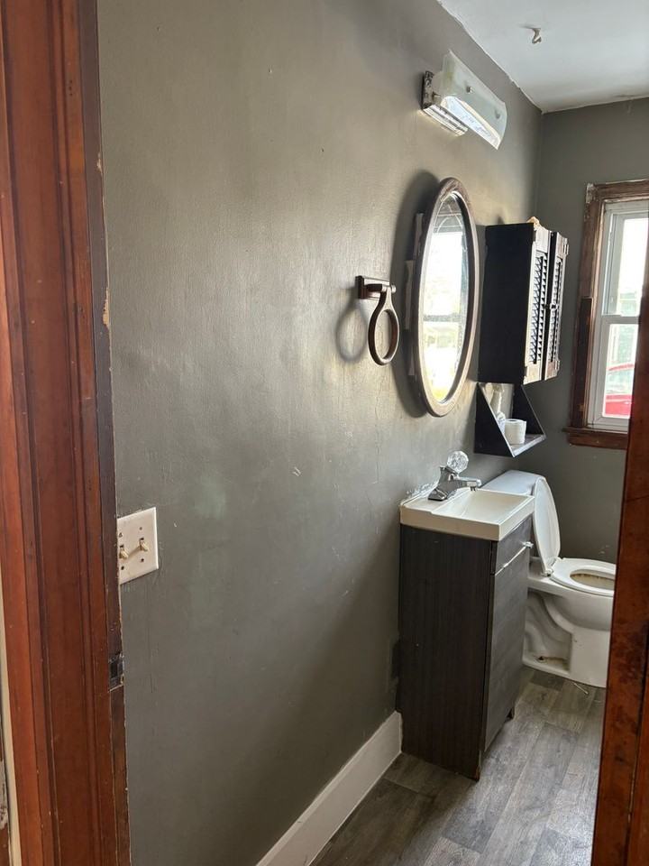 232 N Pine St - Photo 5 of 13