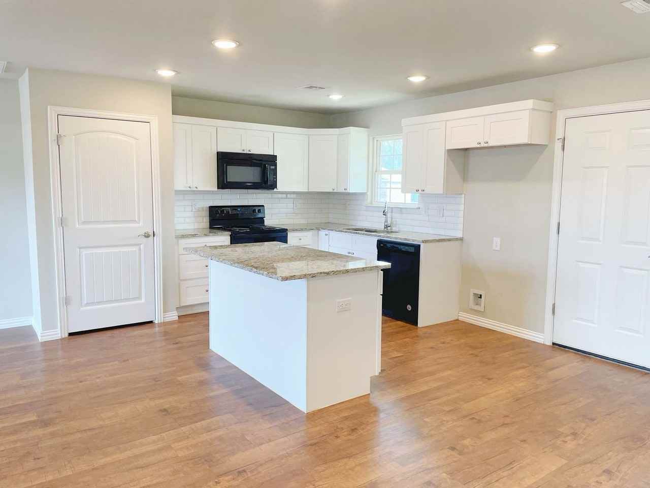 607 Horse Run - Photo 3 of 18