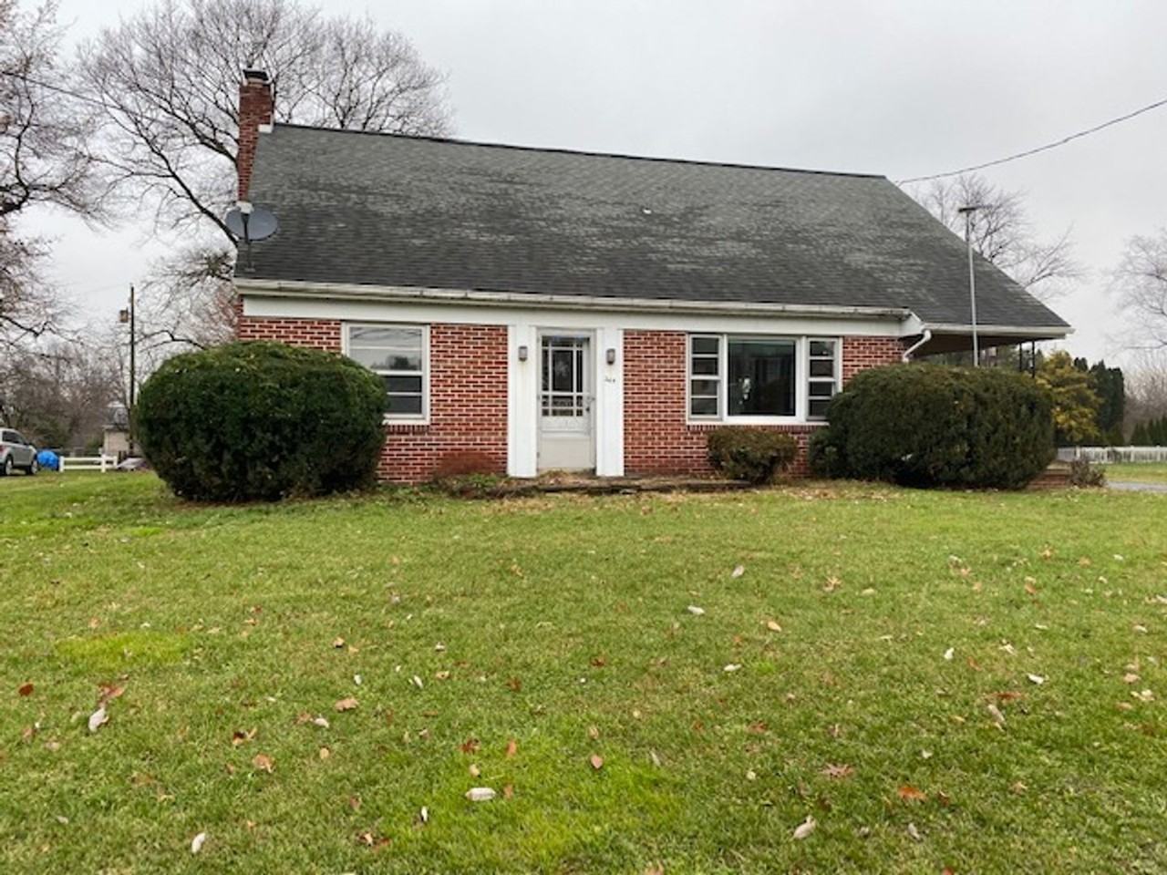 269 E Main St - Photo 3 of 19