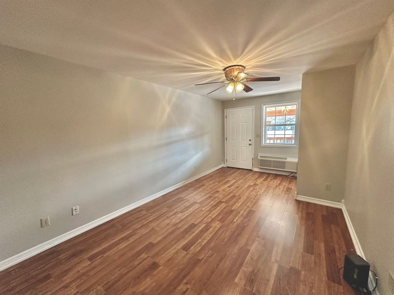 208 Pine Ln - Photo 4 of 8