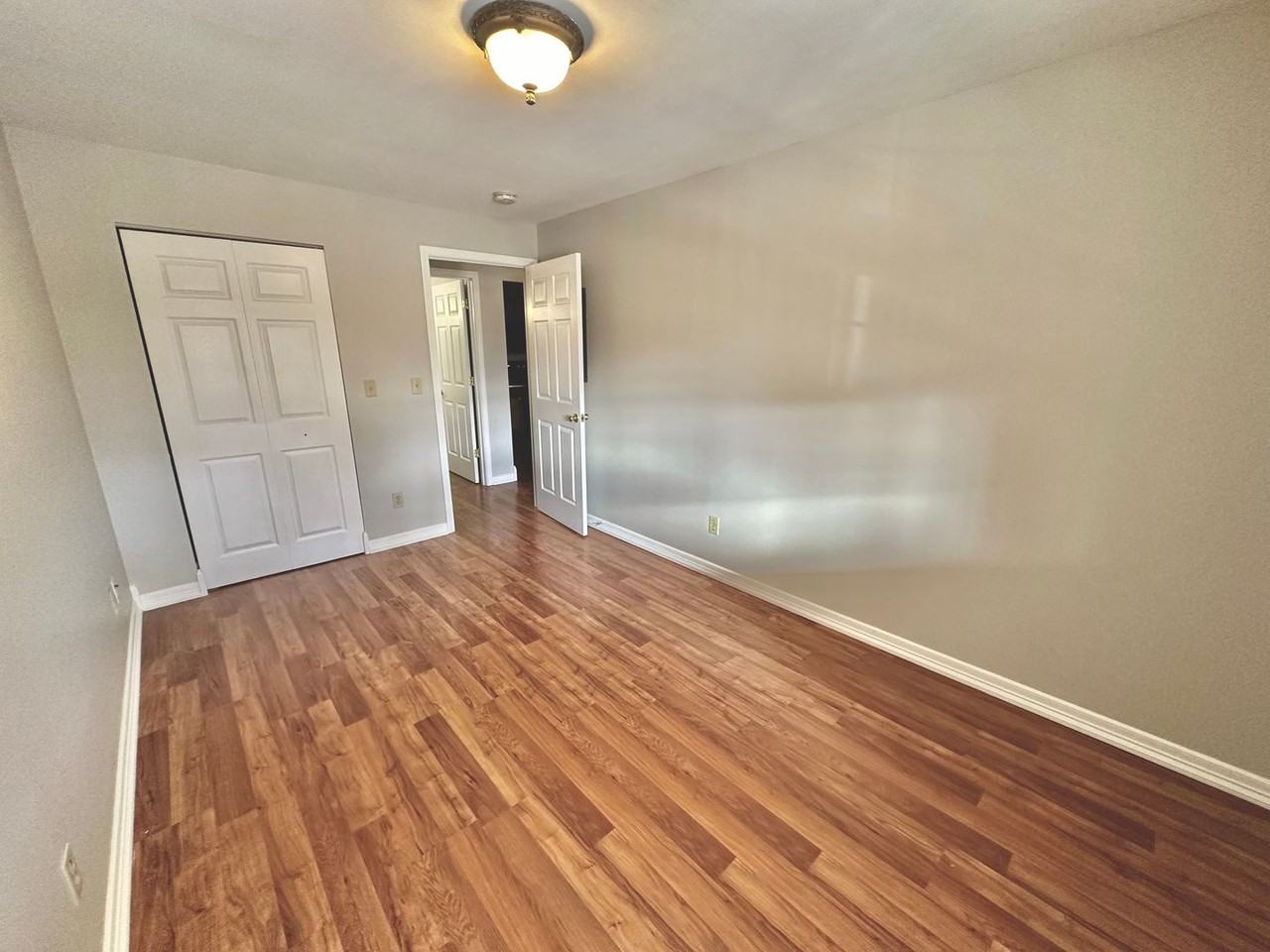 208 Pine Ln - Photo 7 of 8