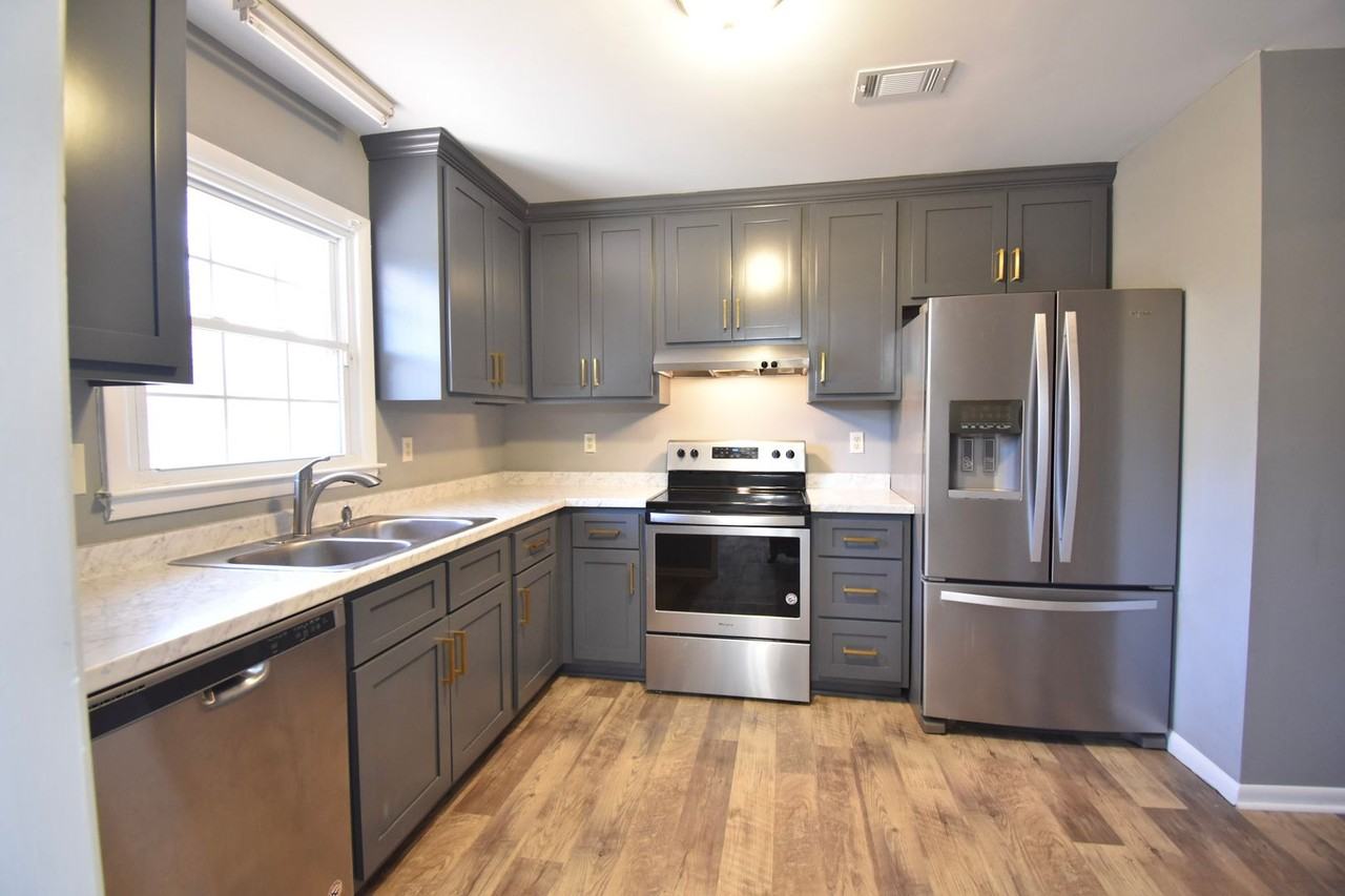 6916 Callahan Cir - Photo 4 of 19