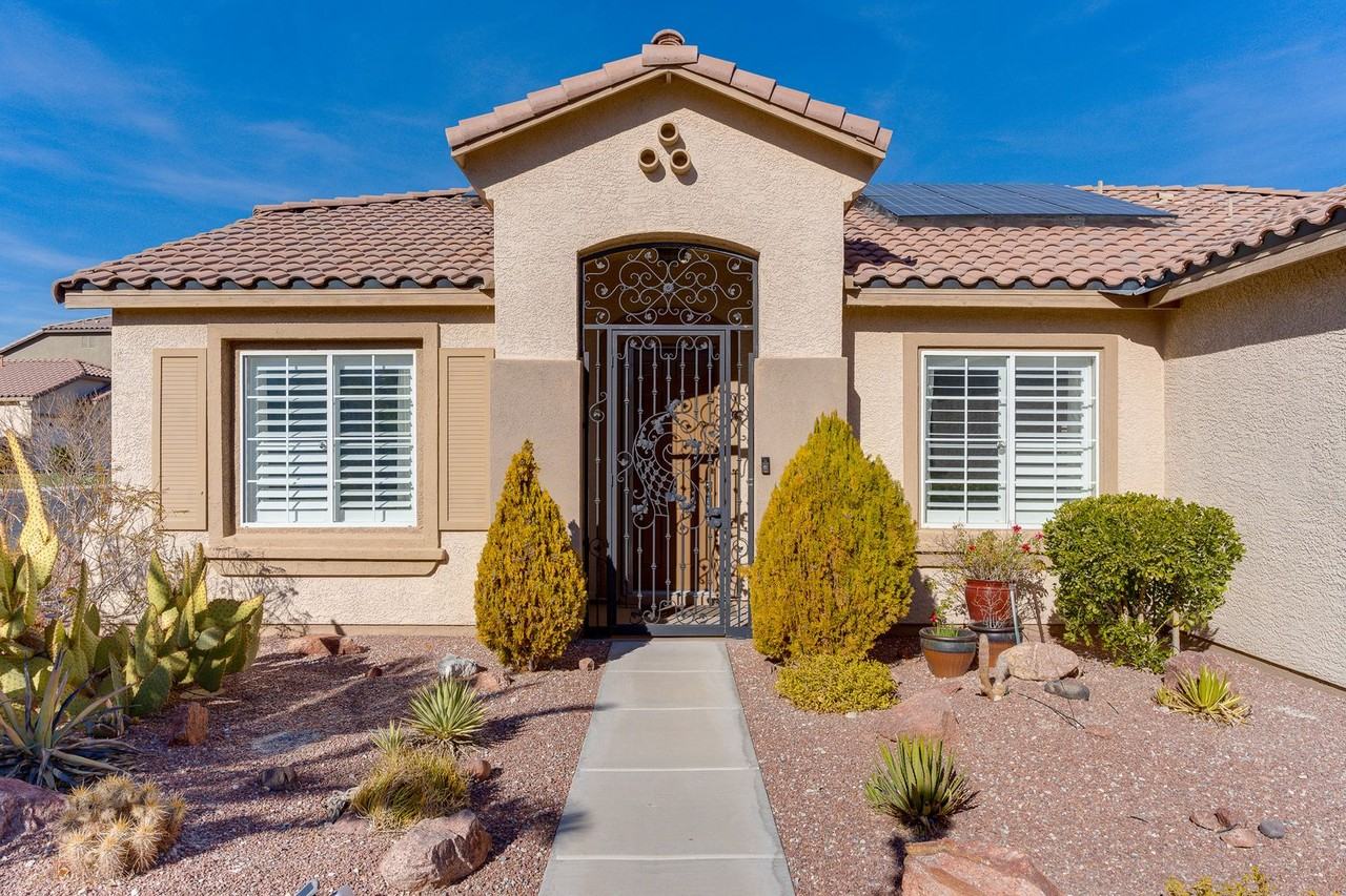 10708 Cliff Mountain Ave - Photo 7 of 33