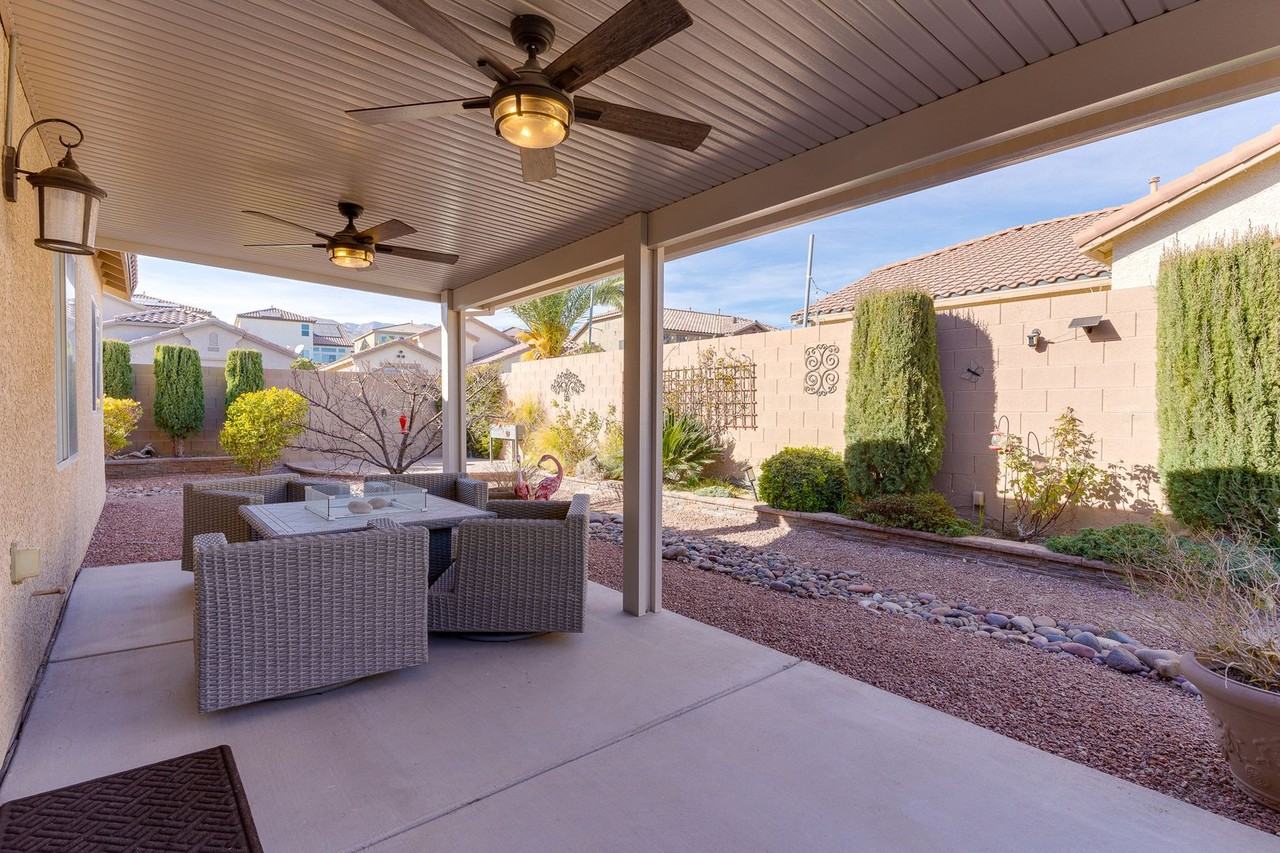 10708 Cliff Mountain Ave - Photo 3 of 33
