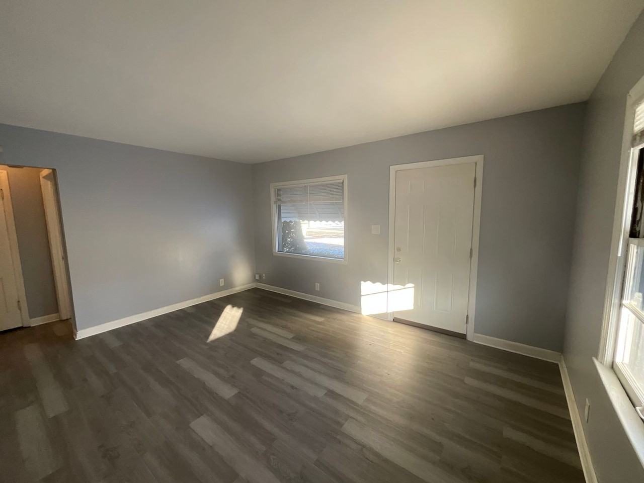 5695 N 57th St - Photo 3 of 9