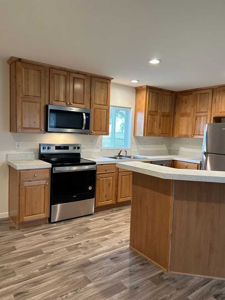 70239 Pioneer Ln - Photo 2 of 6