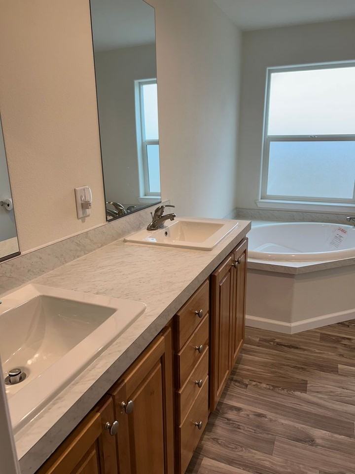 70239 Pioneer Ln - Photo 3 of 6