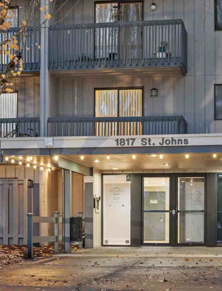 Beautiful 1, 2 and 3 bedroom homes available near Clark College! - Photo 2 of 39