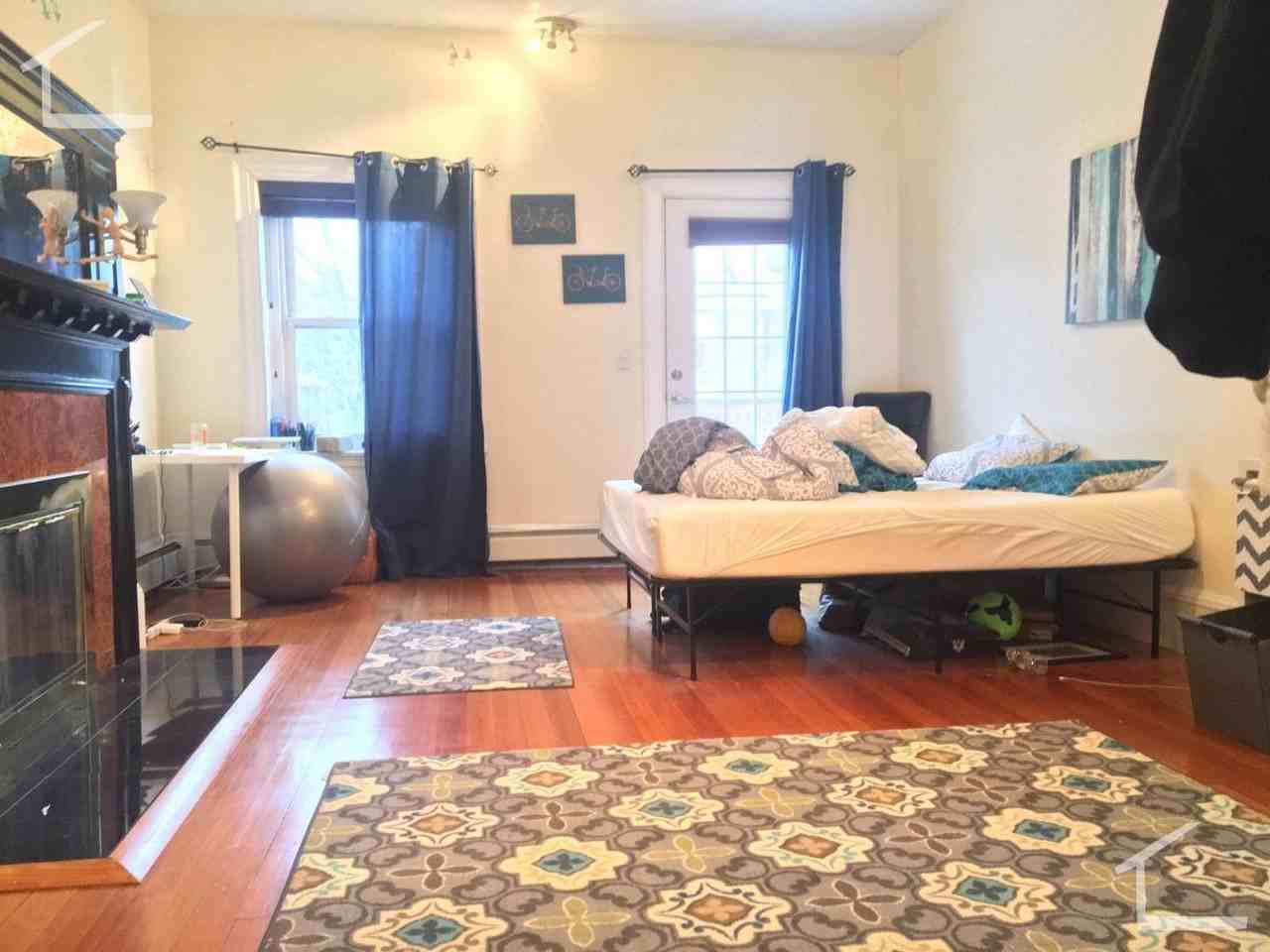 1699 Beacon St - Photo 6 of 17