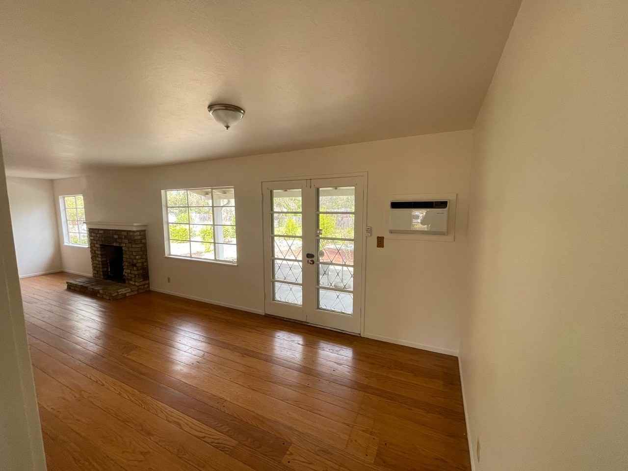 628 Camino Amigo - Photo 2 of 12