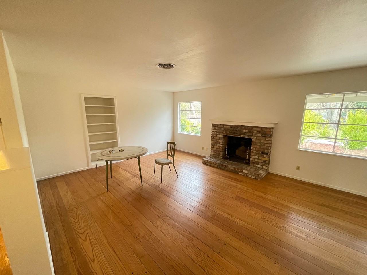 628 Camino Amigo - Photo 3 of 12