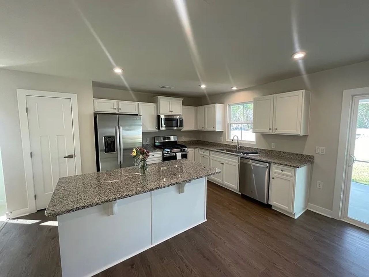 1694 Piney Creek Rd Ne - Photo 5 of 17