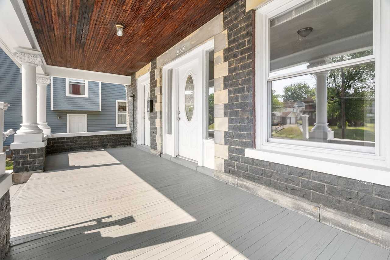 907 Fulton Rd Nw - Photo 3 of 12