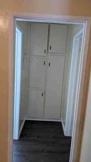 10310 Paramount Blvd - Photo 2 of 8