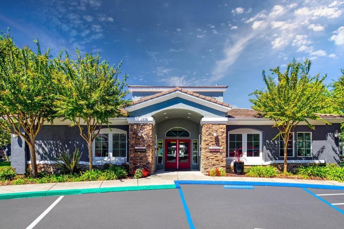 3351 Duckhorn Dr - Photo 4 of 20