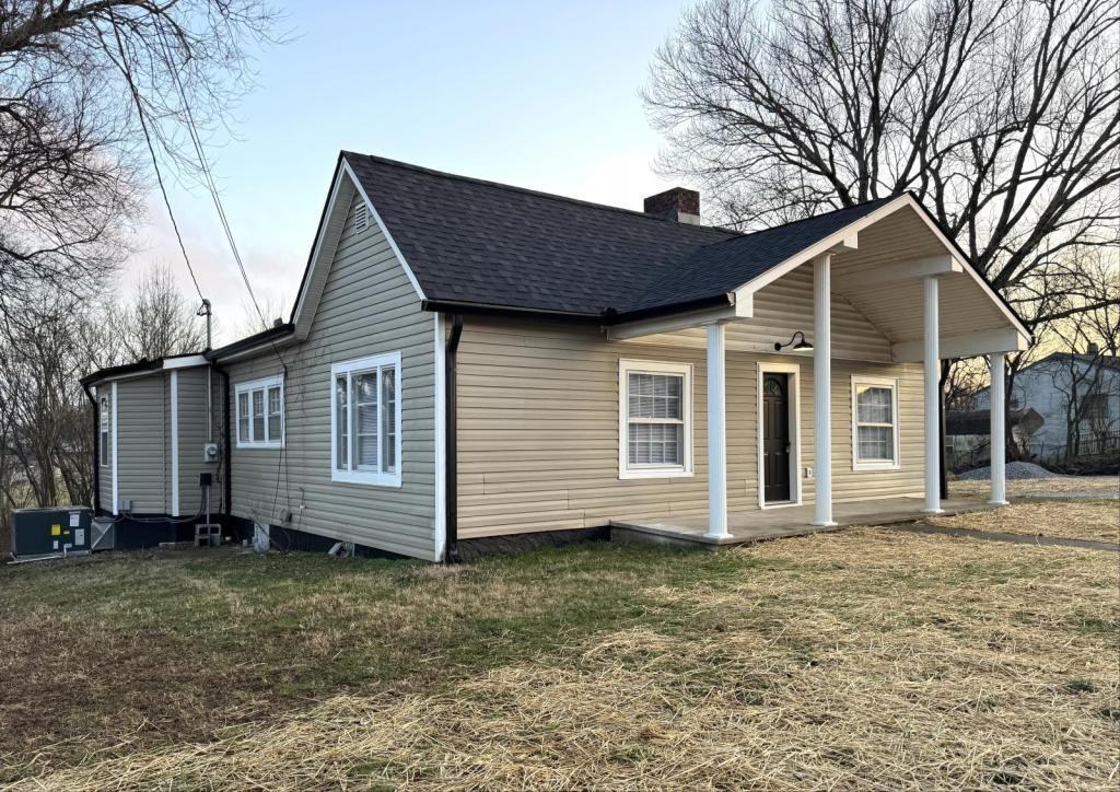 8510 Three Points Rd - Photo 4 of 21