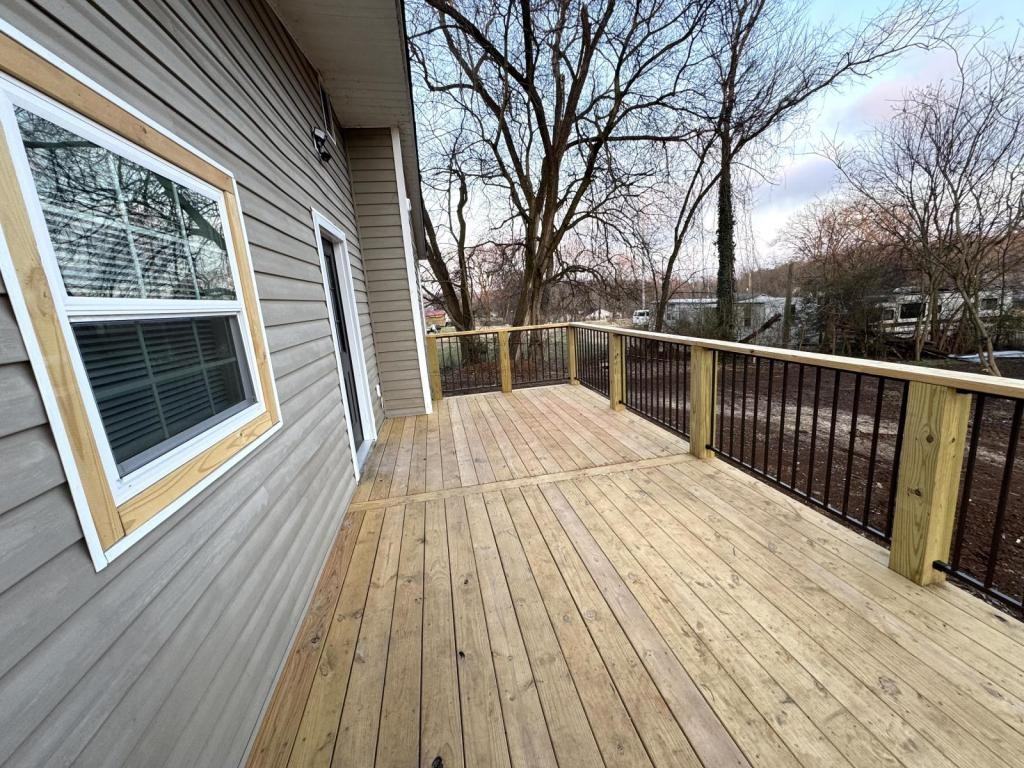 8510 Three Points Rd - Photo 5 of 21
