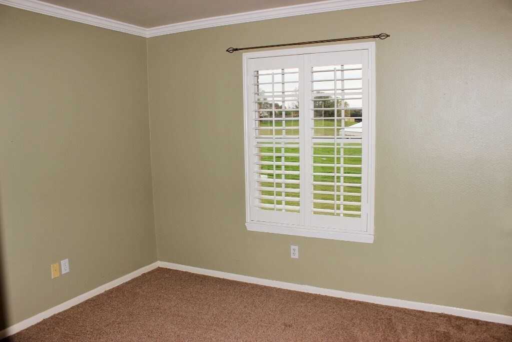 347 Stone Hill Dr #4 - Photo 3 of 13