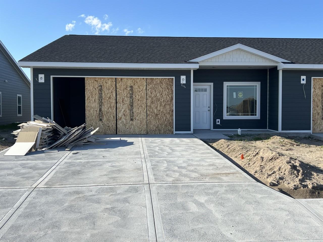 4314 Dawn St #1 - Photo 2 of 2