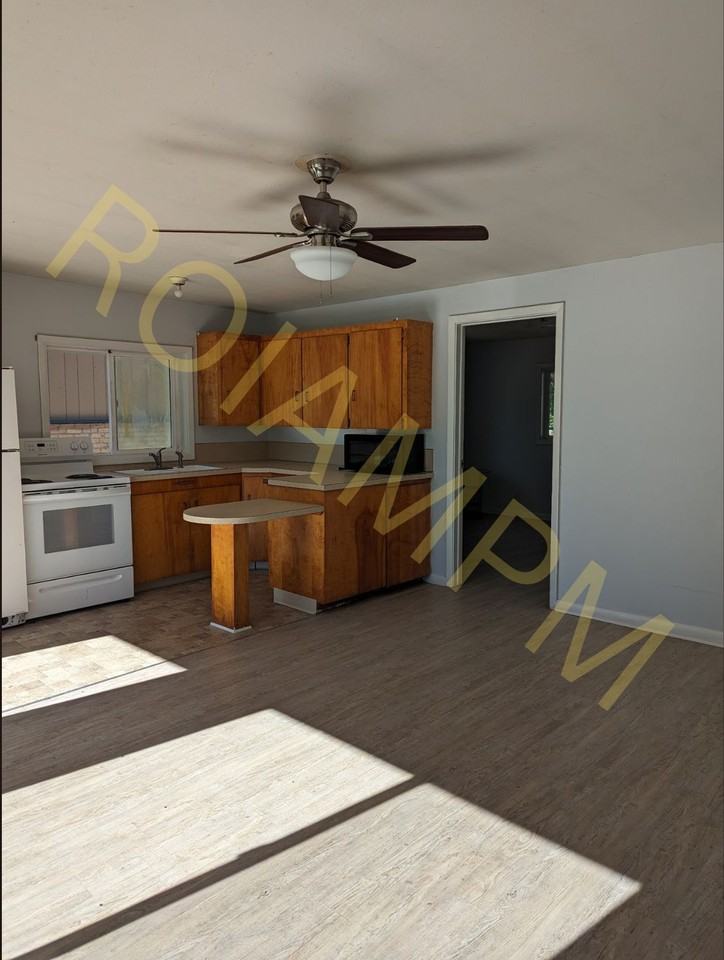 117 Main St - Photo 3 of 6