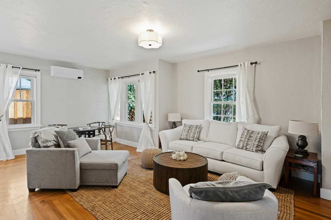 325 1st St - Photo 5 of 29