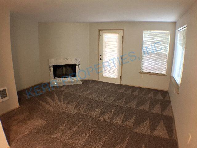 2219 Se Reedway St - Photo 2 of 15