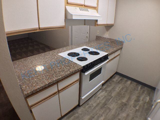2219 Se Reedway St - Photo 6 of 15