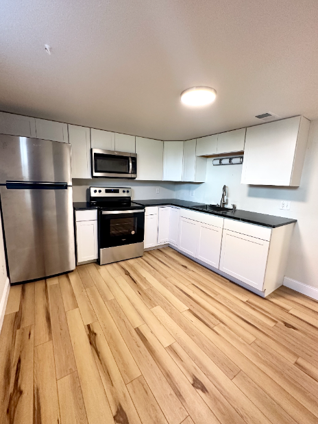 2815 Central Ave Apt 4 - Photo 6 of 8