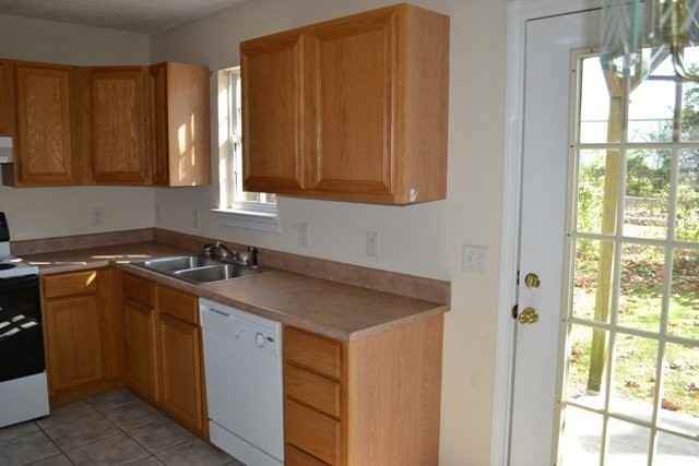 29 S Main St Apt F - Photo 6 of 29