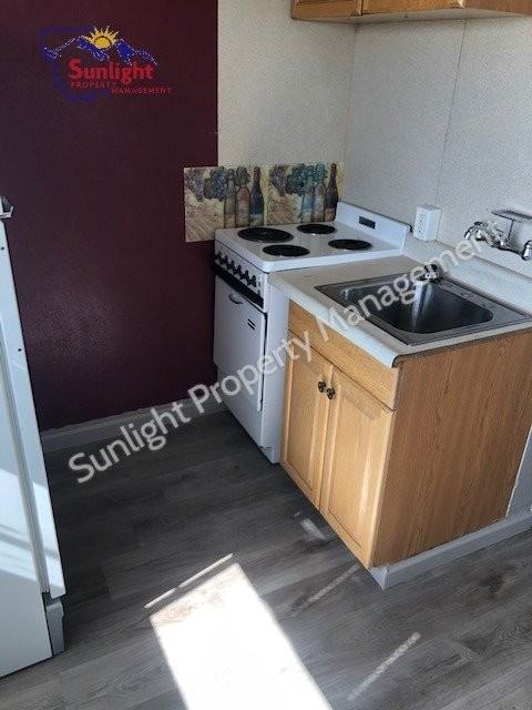 403 E Main St - Photo 2 of 5