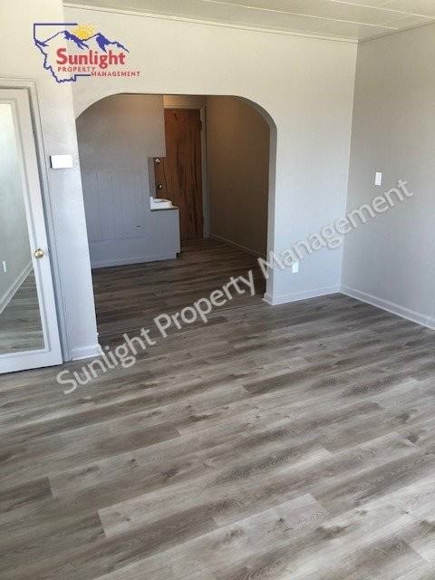 403 E Main St - Photo 5 of 5