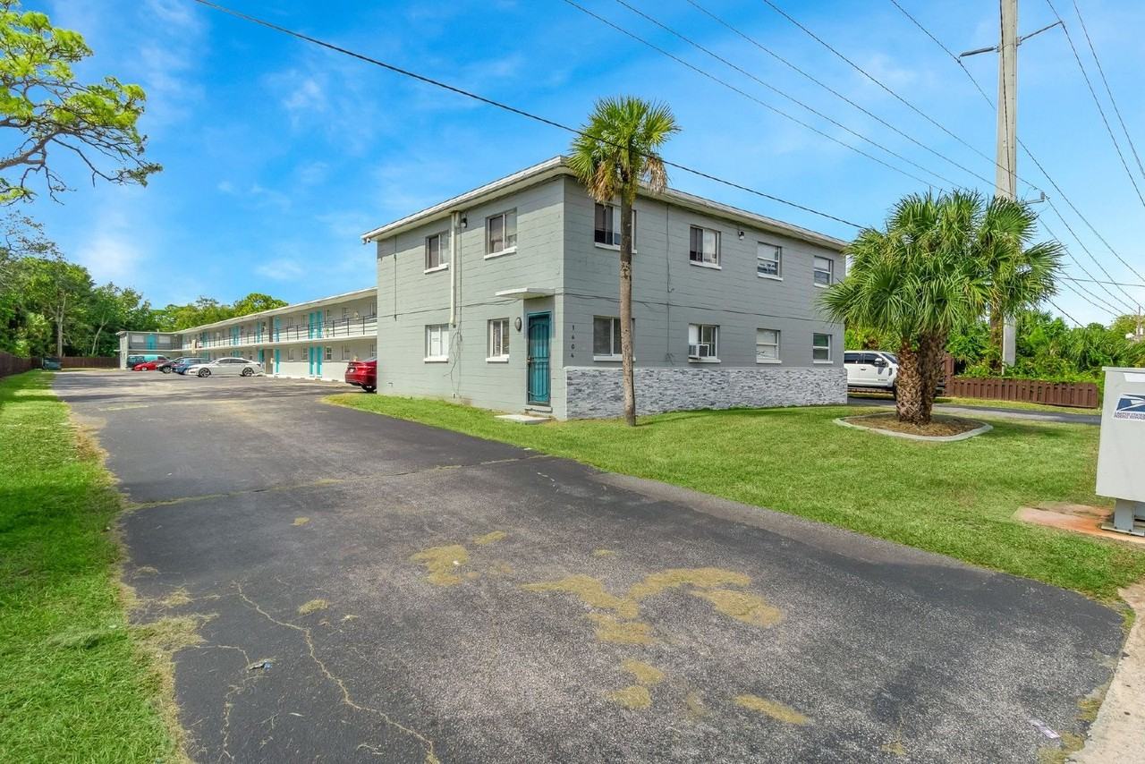 1404 S Deleon Ave #1 - Photo 4 of 27